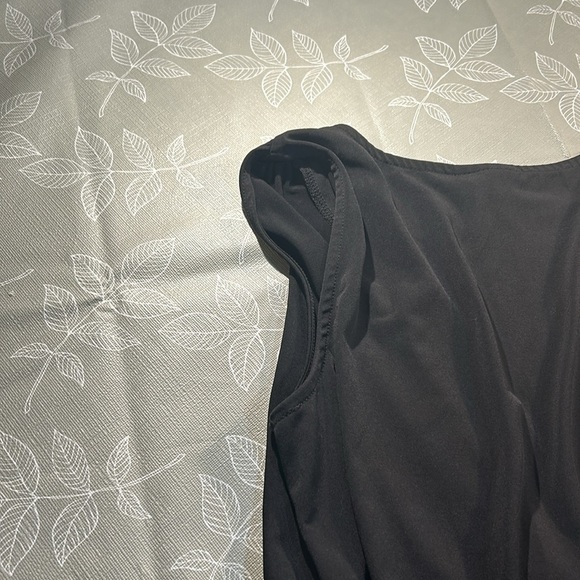 Ladies Allan B. Sleeveless Blouse. - Picture 6 of 6